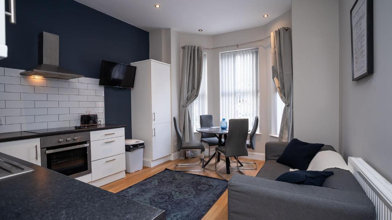 2 Bdr & 1 Bdr Apartments At Queens Uni By Belfast City Breaks Экстерьер фото
