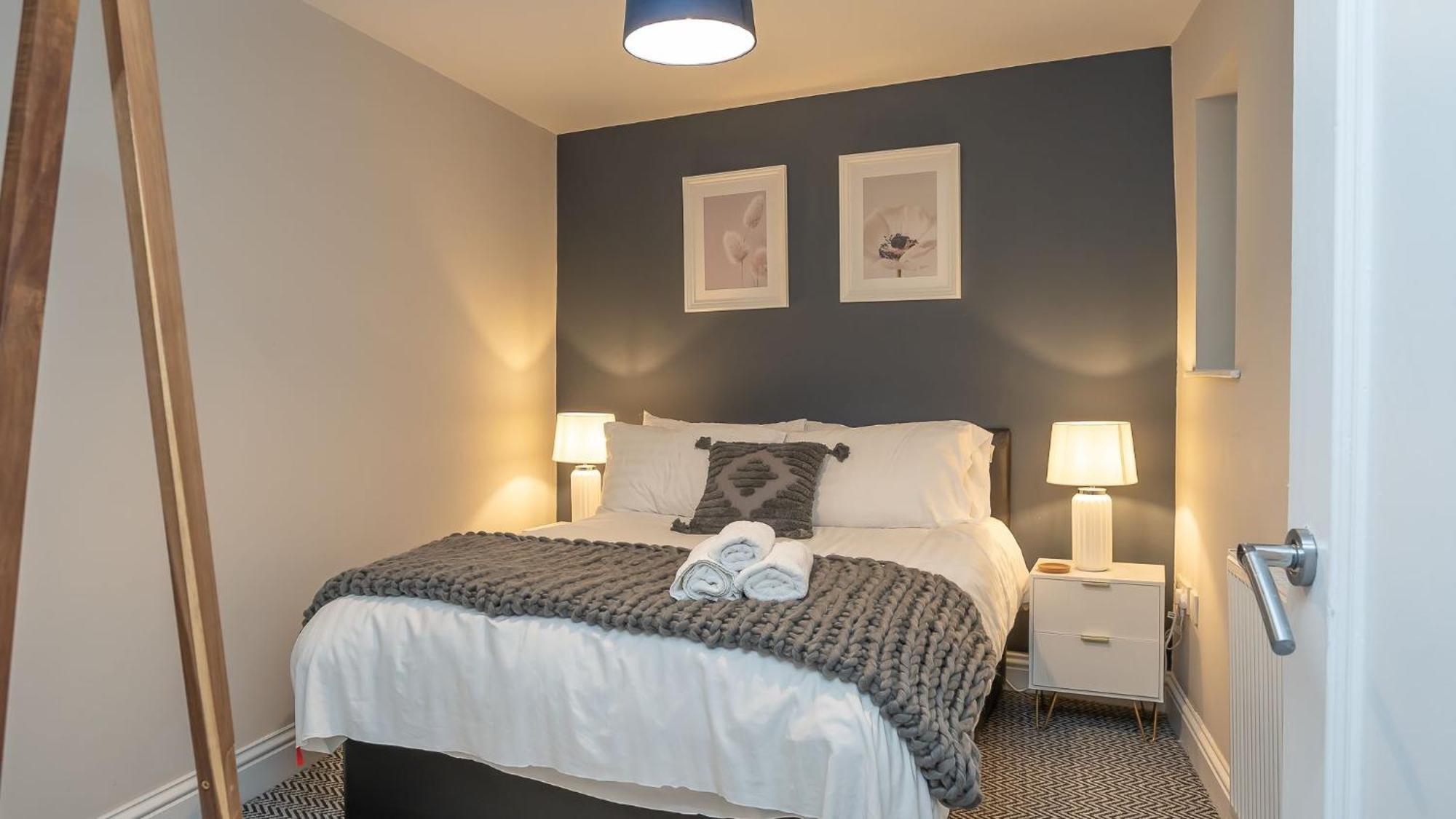 2 Bdr & 1 Bdr Apartments At Queens Uni By Belfast City Breaks Экстерьер фото