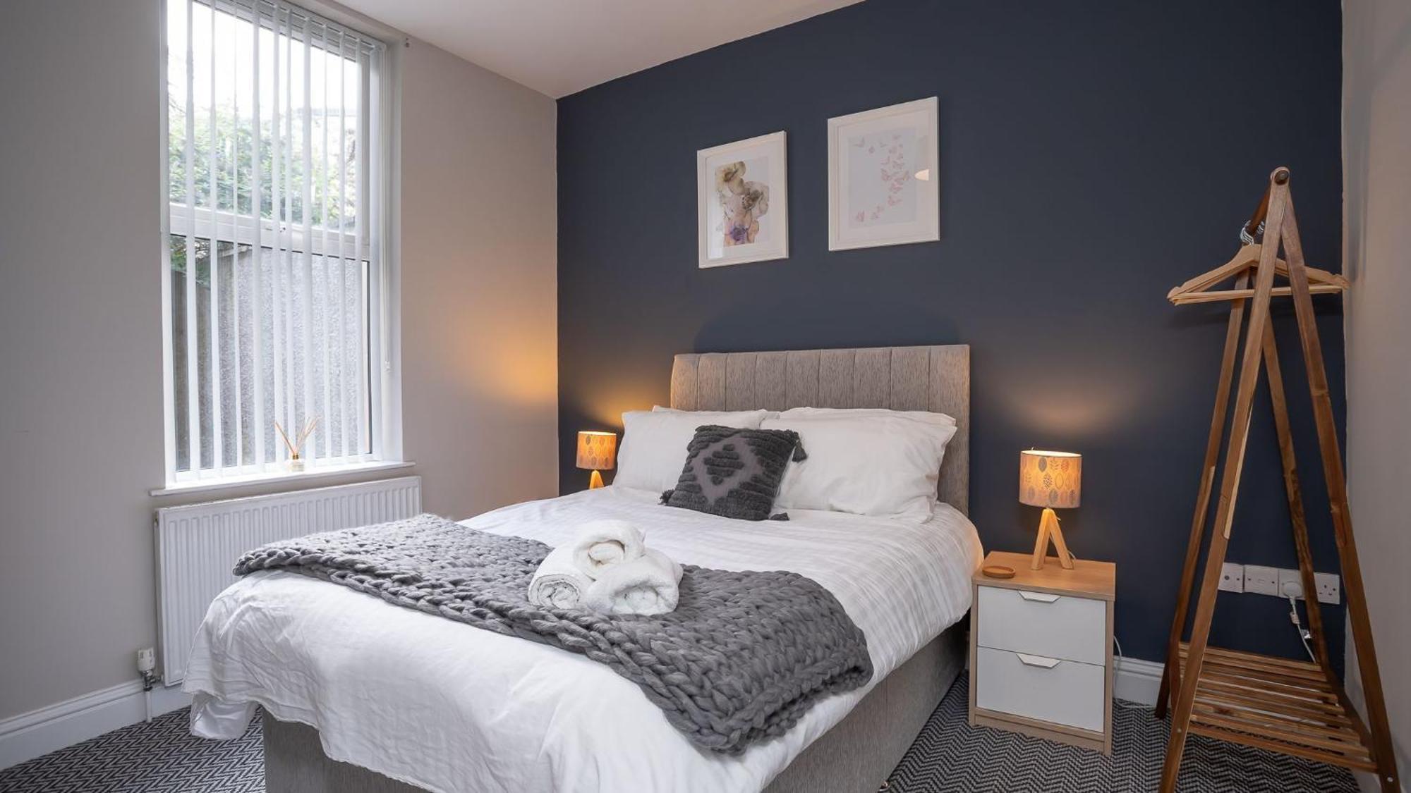2 Bdr & 1 Bdr Apartments At Queens Uni By Belfast City Breaks Экстерьер фото