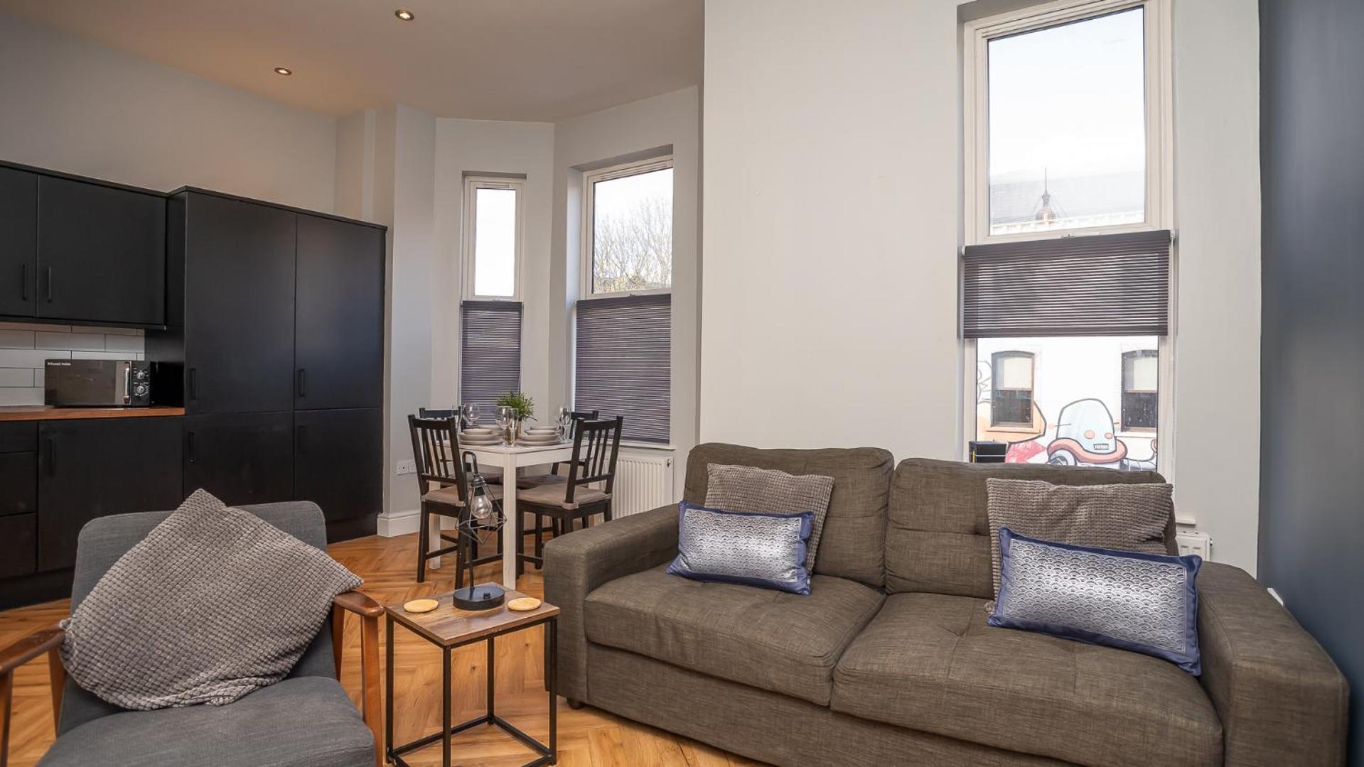 2 Bdr & 1 Bdr Apartments At Queens Uni By Belfast City Breaks Экстерьер фото