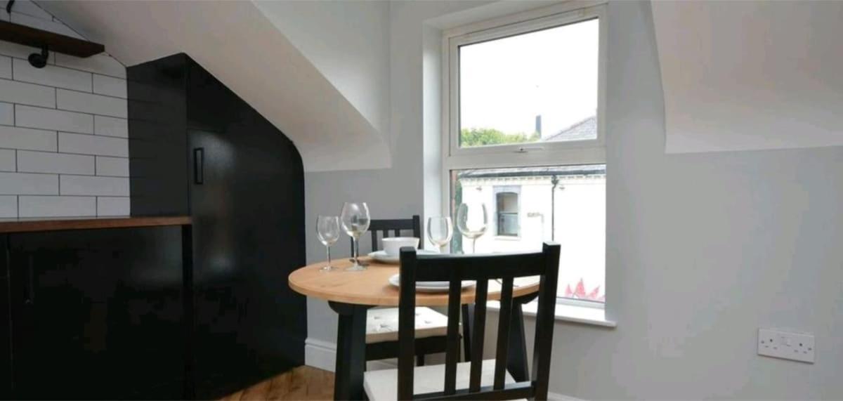 2 Bdr & 1 Bdr Apartments At Queens Uni By Belfast City Breaks Экстерьер фото
