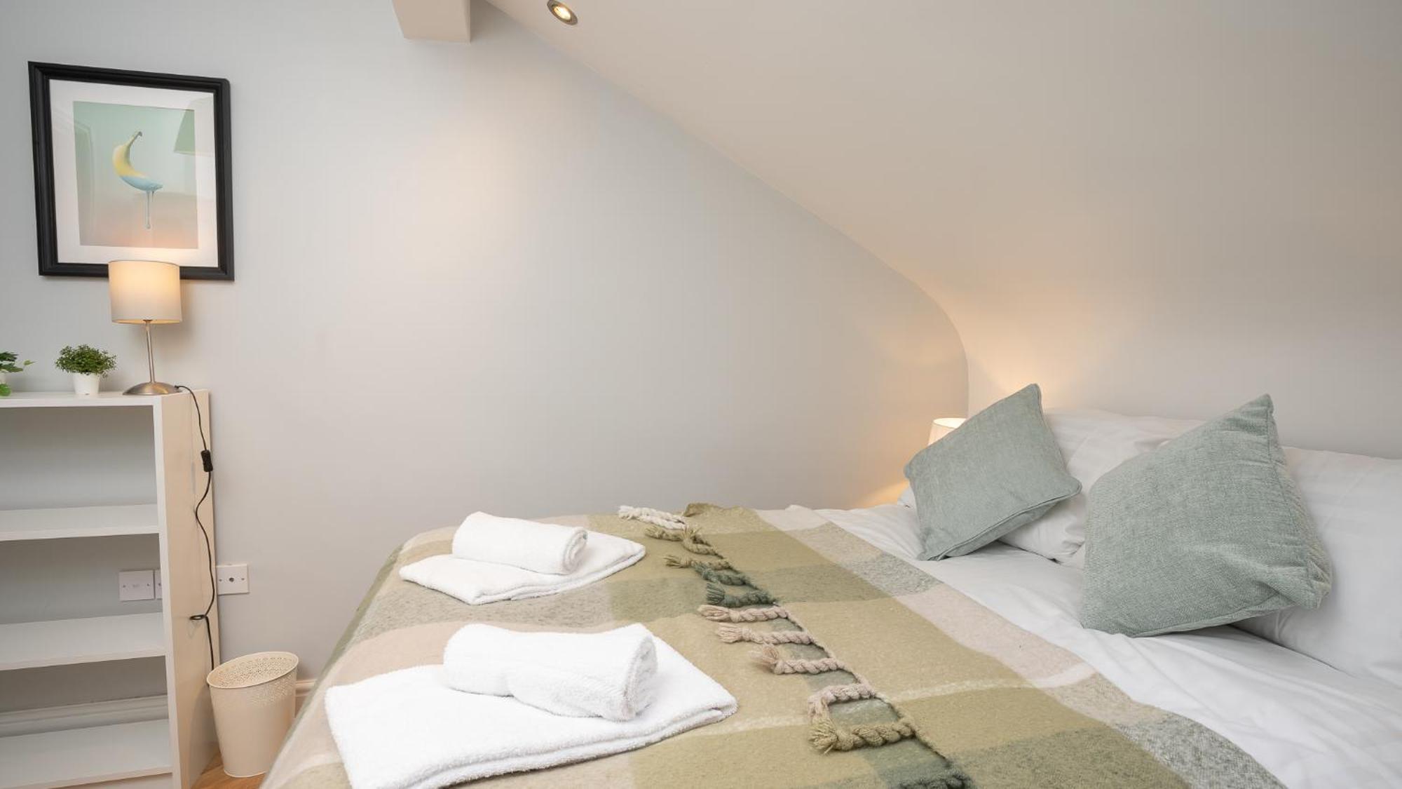 2 Bdr & 1 Bdr Apartments At Queens Uni By Belfast City Breaks Экстерьер фото